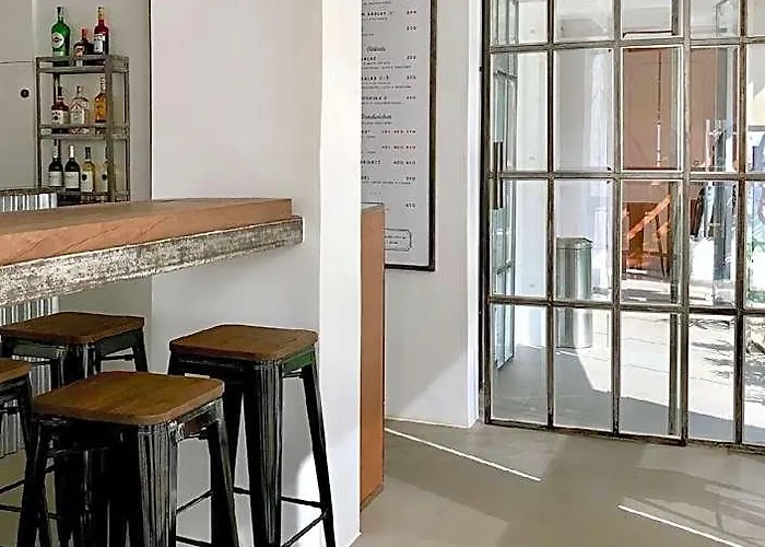 Gomez House By Durban Poblacion Makati 마닐라