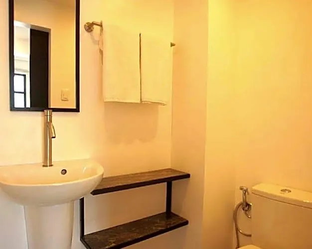 Hotel Gomez House By Durban Poblacion Makati