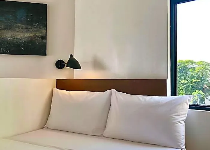 Gomez House By Durban Poblacion Makati 마닐라